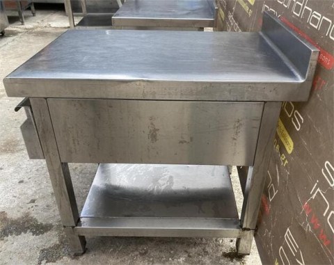 Μεταχειρισμένο Τραπέζι Ανοξείδωτο Χαμηλό Με 1 Συρτάρι 